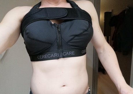 Naakte gelekte OnlyFans-foto van Katiefox