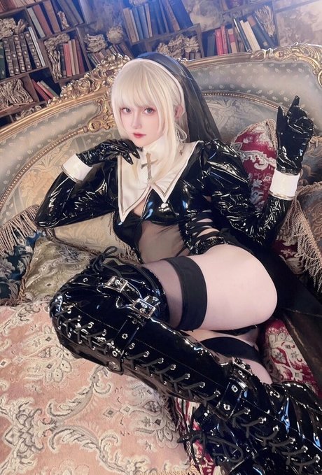 Naakte gelekte OnlyFans-foto van Akagikuro