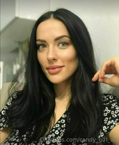 Naakte gelekte OnlyFans-foto van Candygirlua
