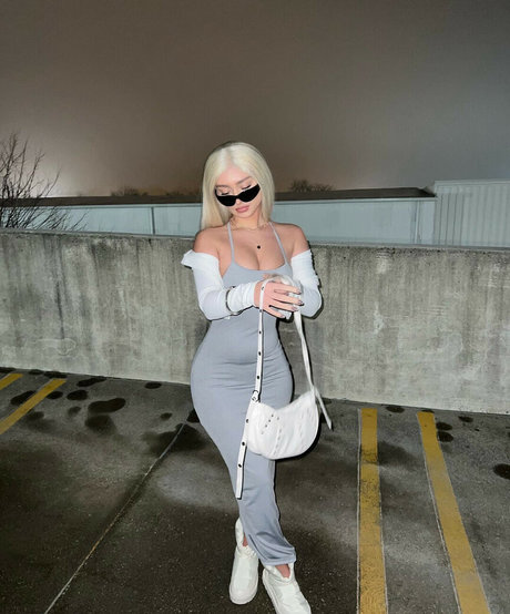Naakte gelekte OnlyFans-foto van Cakebatterchlo