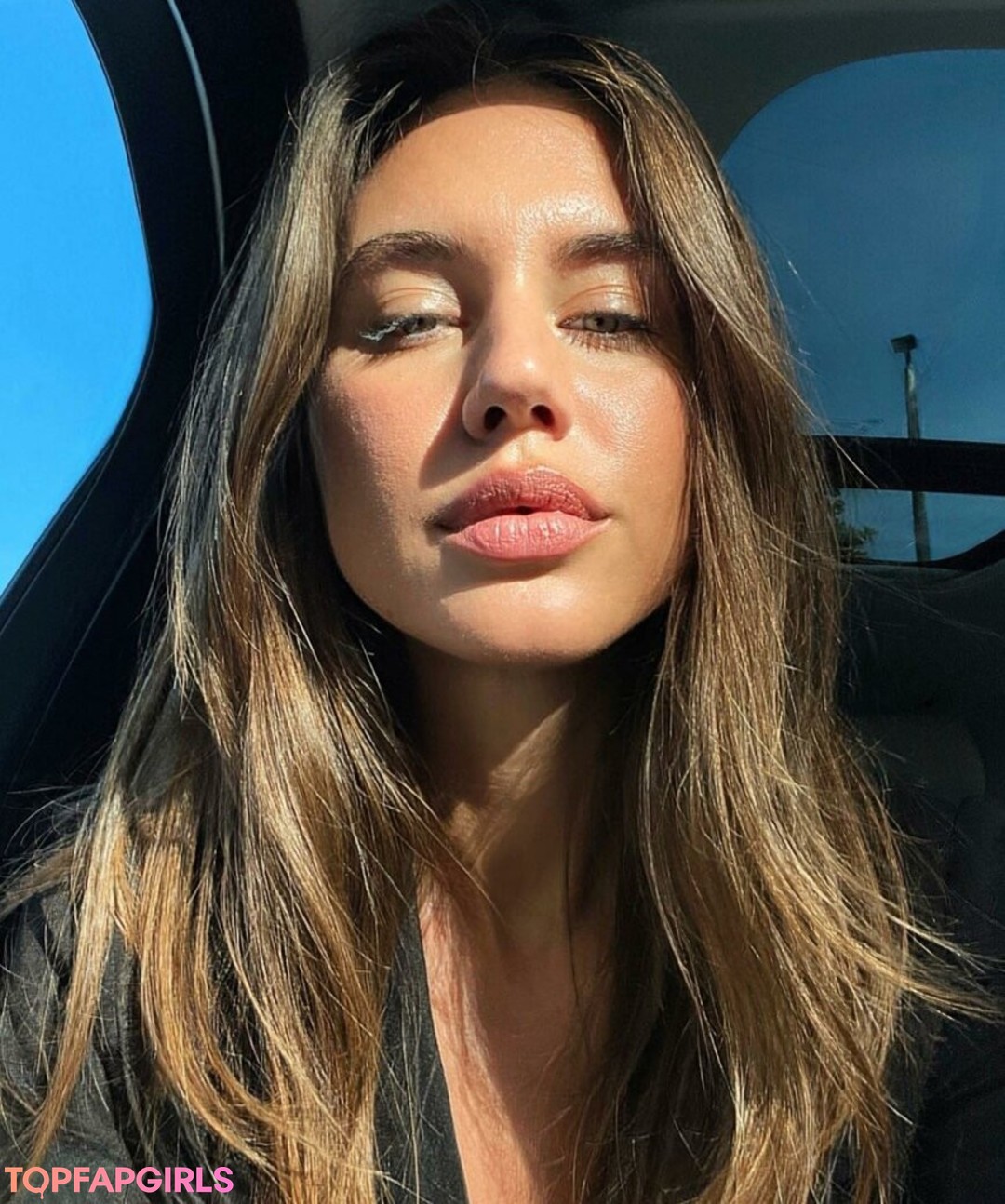 Naakte gelekte OnlyFans-foto van Brit Manuela #1575
