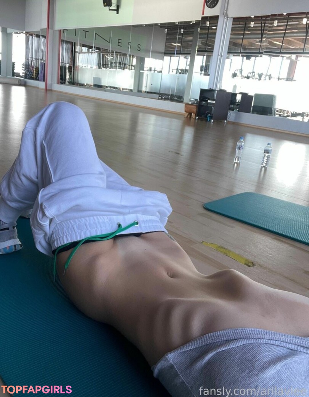 Naakte gelekte OnlyFans-foto van Ariel Next Door #406 Naakte gelekte OnlyFans-foto van Ariel Next Door #406