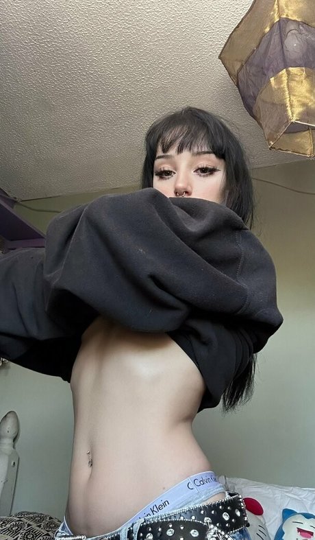 Naakte gelekte OnlyFans-foto van Hunni1