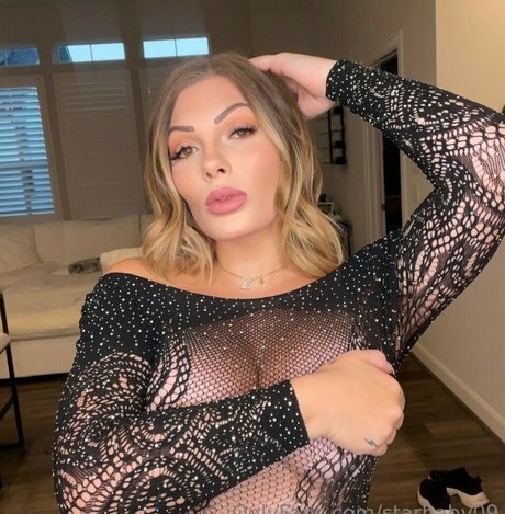 Naakte gelekte OnlyFans-foto van Starbaby9