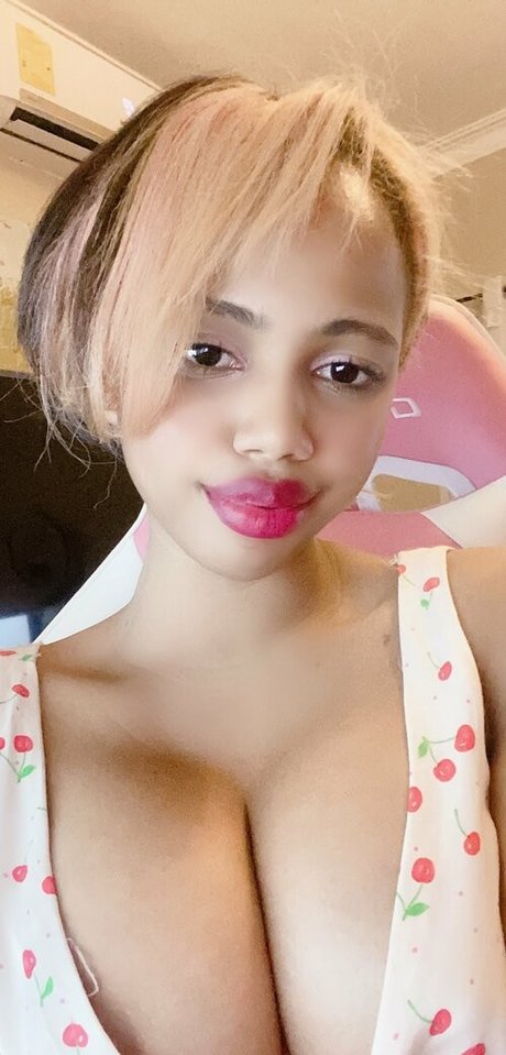 Yourwaifoo