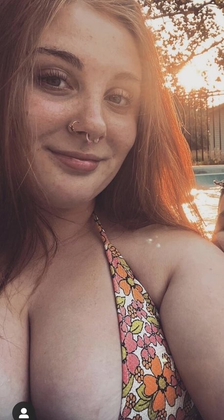 Alyssa Holmes 69