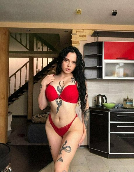Naakte gelekte OnlyFans-foto van Kissvip
