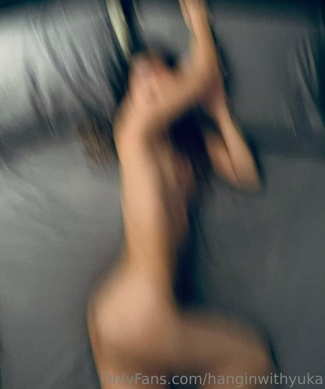 Naakte gelekte OnlyFans-foto van Hanginwithyuka4free