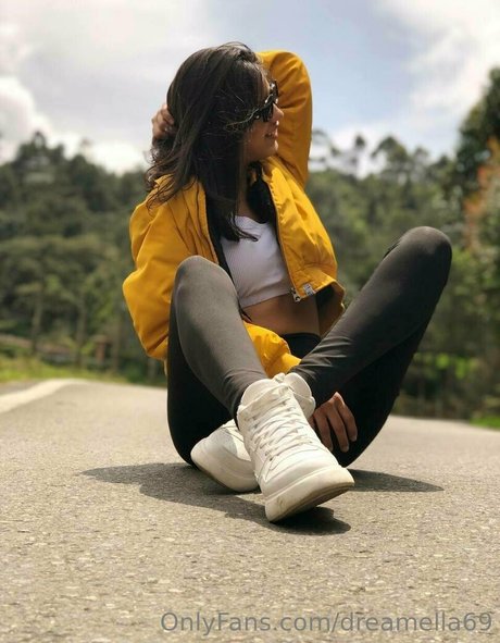 Naakte gelekte OnlyFans-foto van Yourdreamella
