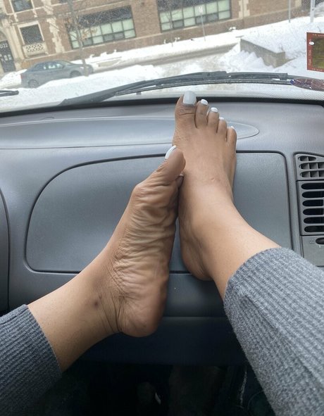 Naakte gelekte OnlyFans-foto van Carameltoesz