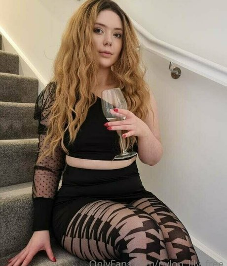 Nylonlilyfree
