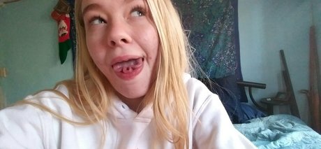 Naakte gelekte OnlyFans-foto van Ogfeet