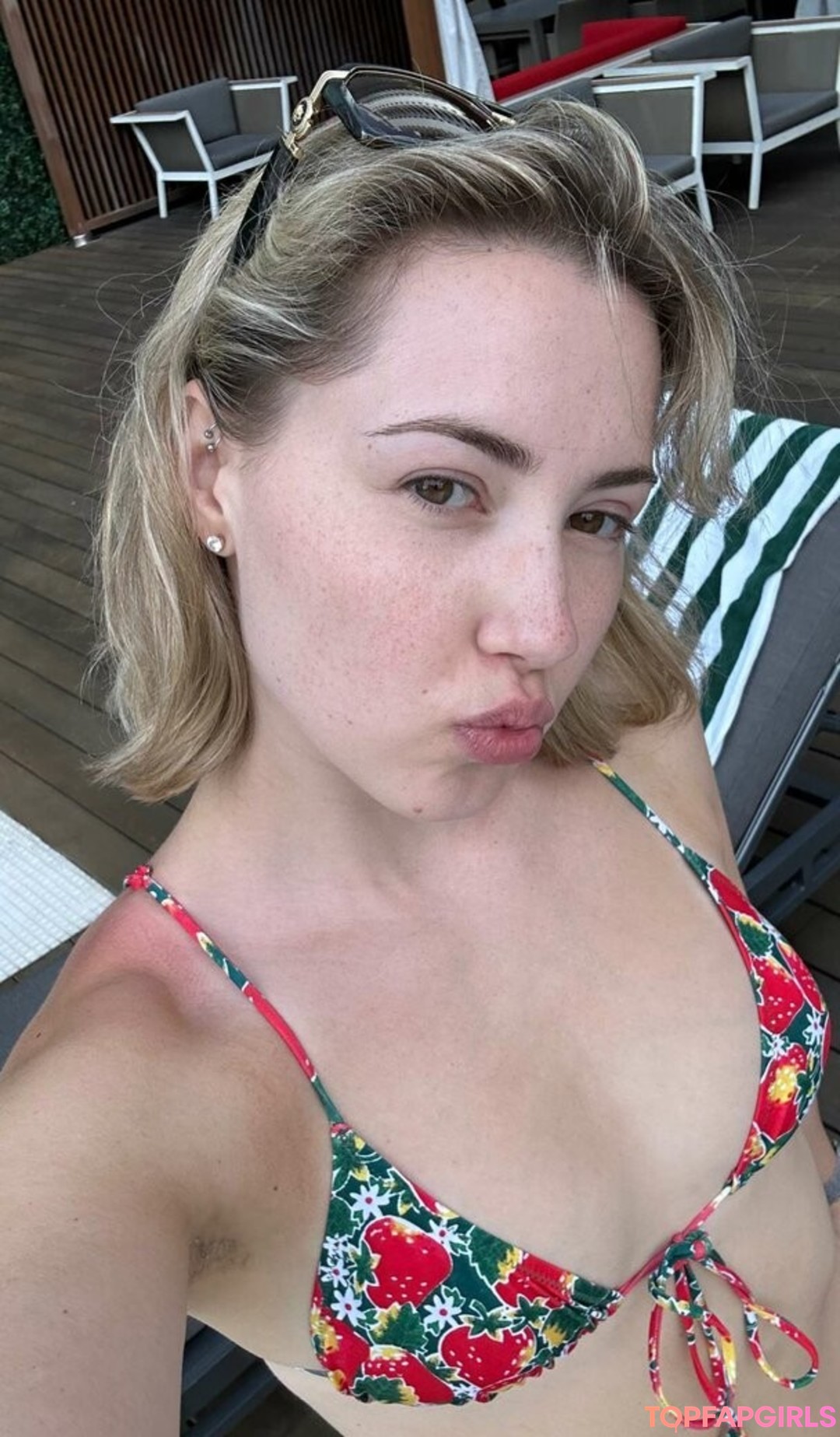 Naakte gelekte OnlyFans-foto van Pineapplebrat #1008