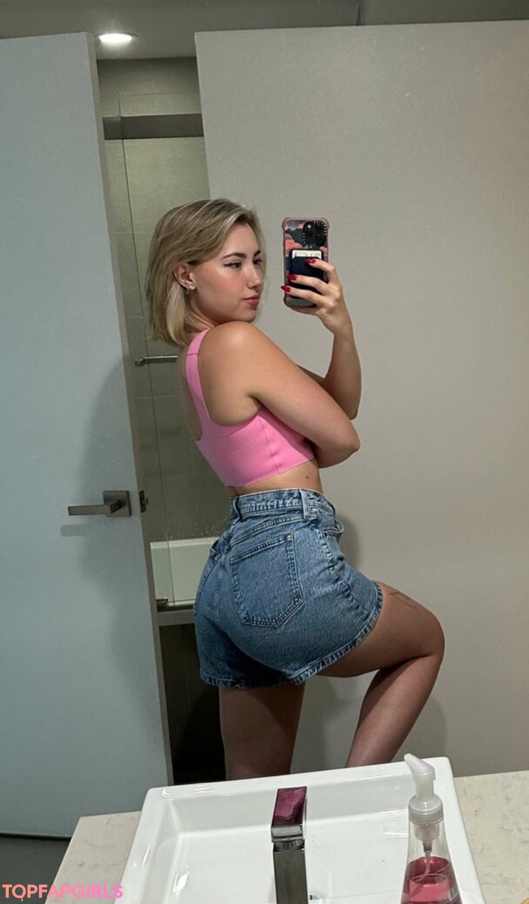 Naakte gelekte OnlyFans-foto van Pineapplebrat #1015