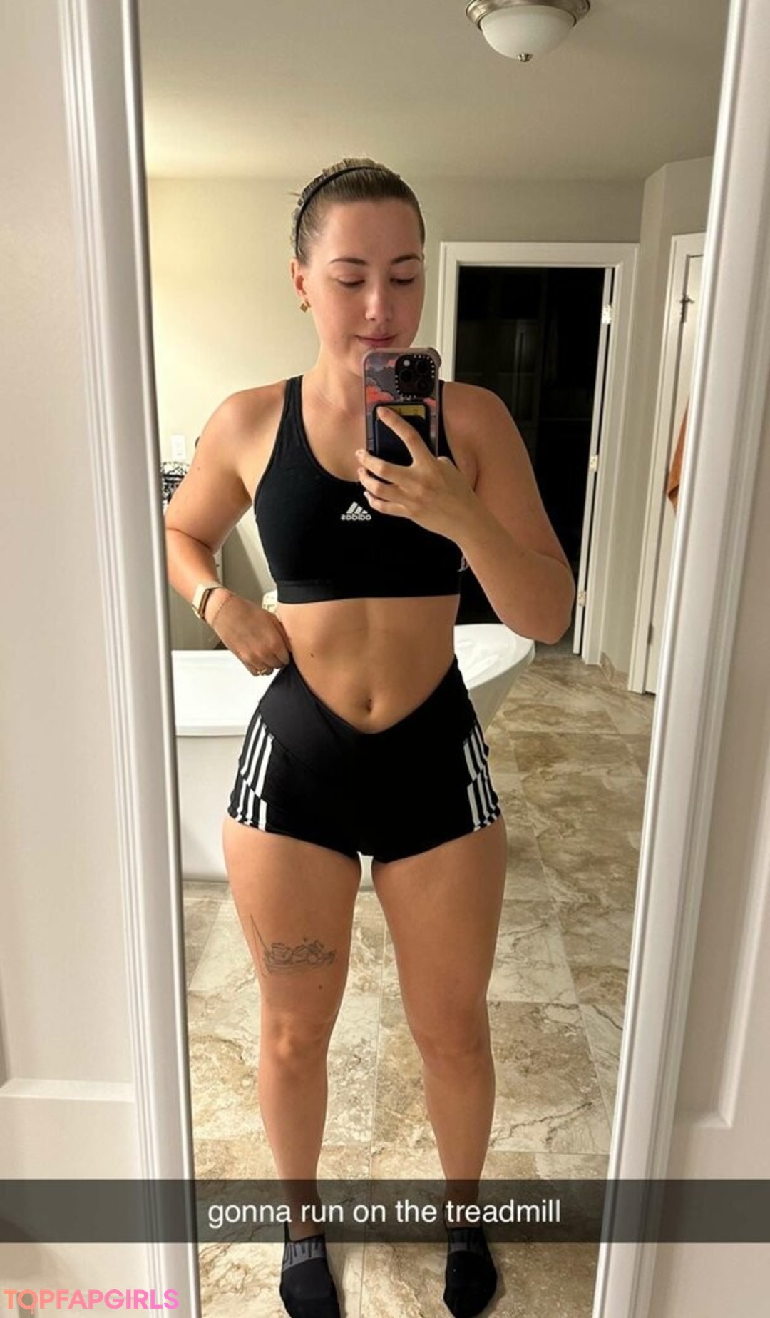 Naakte gelekte OnlyFans-foto van Pineapplebrat #1077