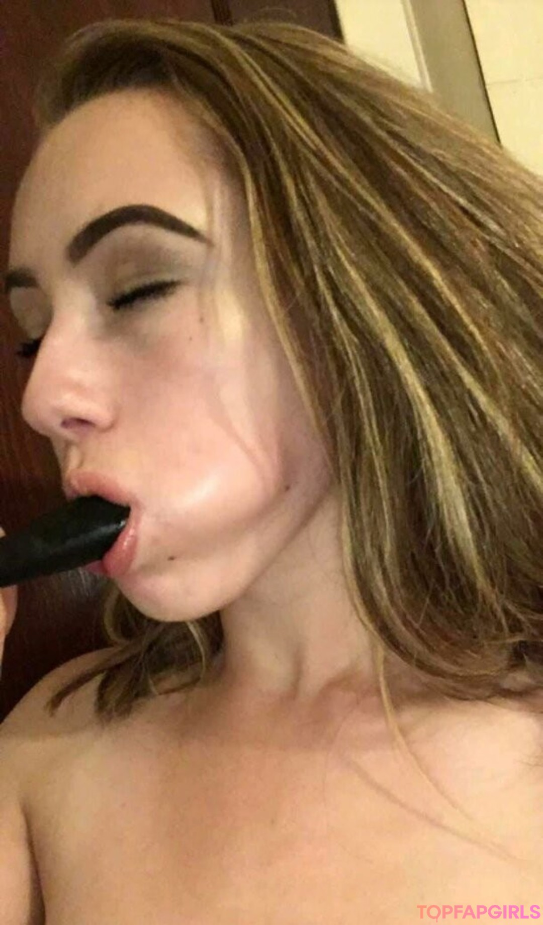 Naakte gelekte OnlyFans-foto van Pineapplebrat #1307