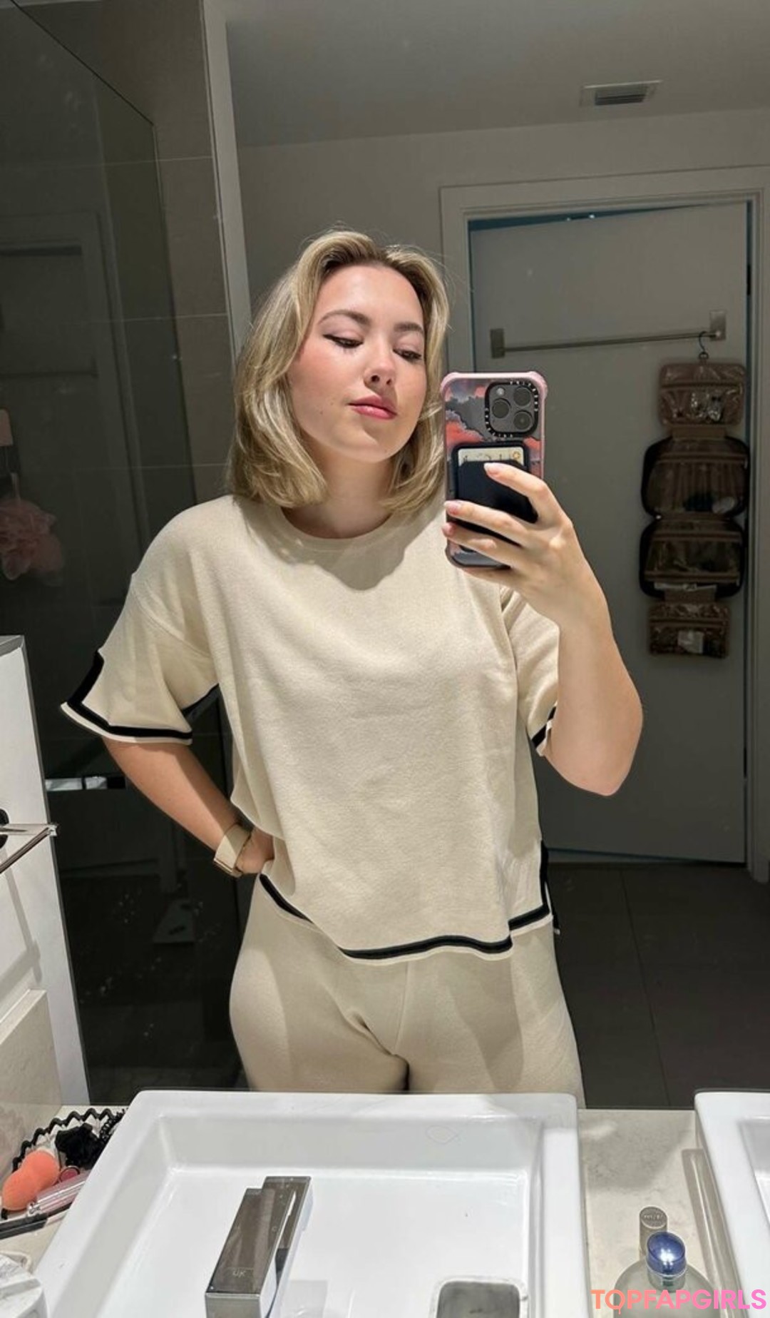 Naakte gelekte OnlyFans-foto van Pineapplebrat #1327