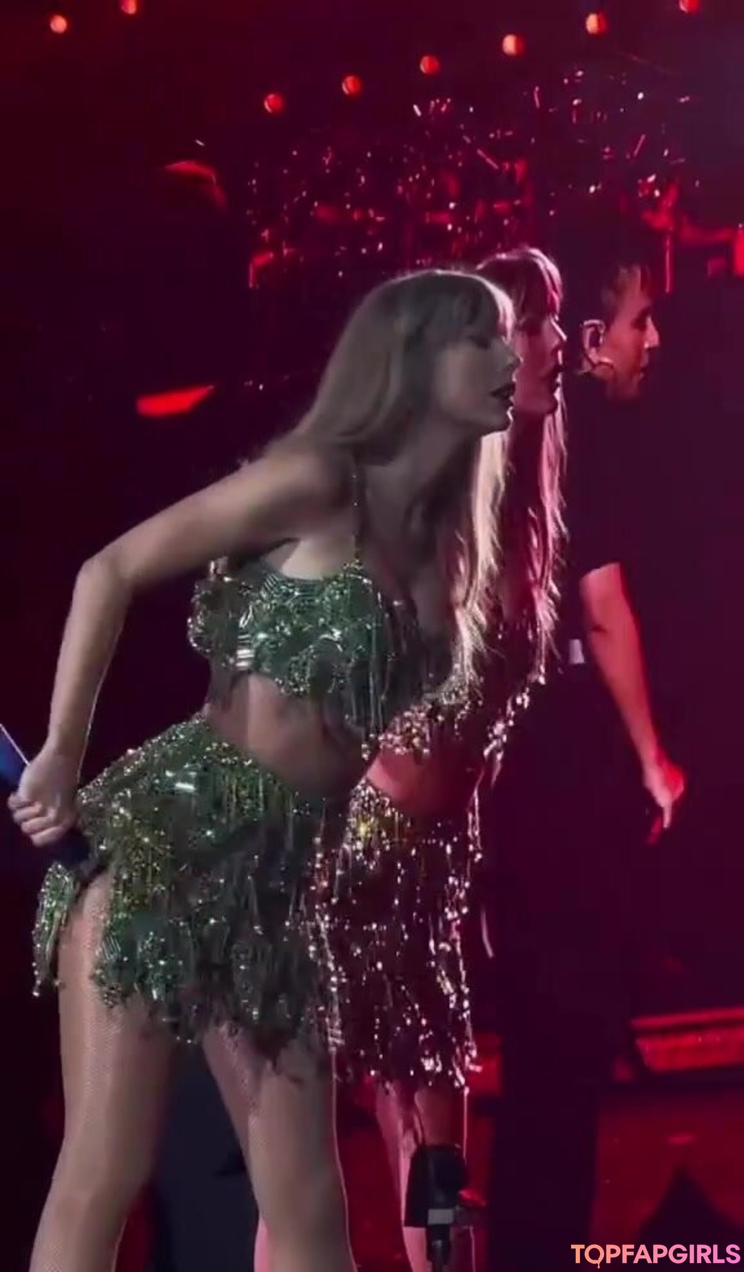 Naakte gelekte OnlyFans-foto van Taylor Swift #1129