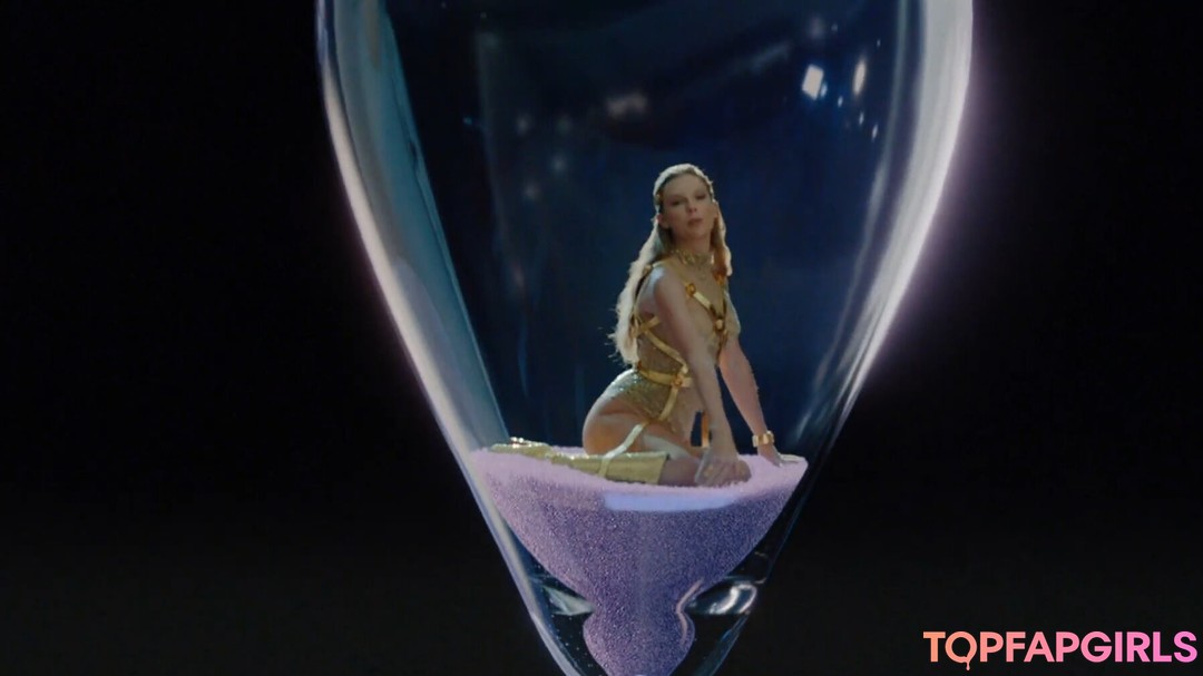 Naakte gelekte OnlyFans-foto van Taylor Swift #1627