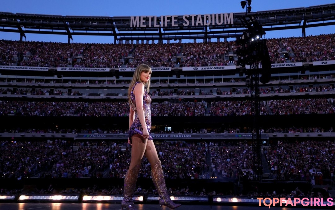 Naakte gelekte OnlyFans-foto van Taylor Swift #1635