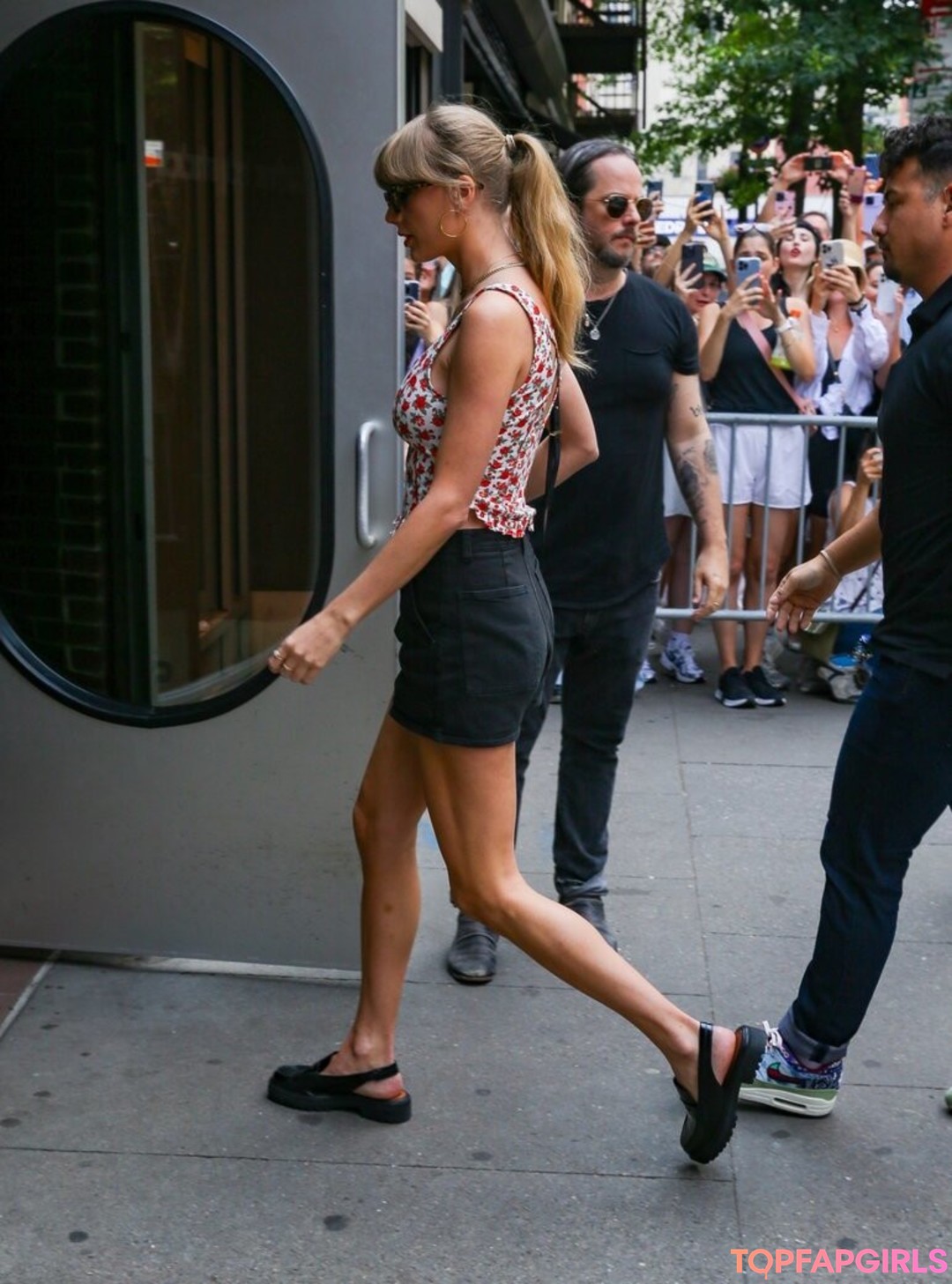 Naakte gelekte OnlyFans-foto van Taylor Swift #1831