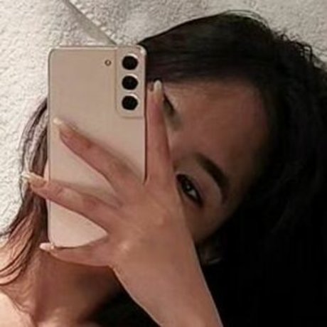 Naakte gelekte OnlyFans-foto van Alodiamarie