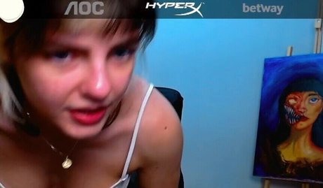 Naakte gelekte OnlyFans-foto van Triz Pariz