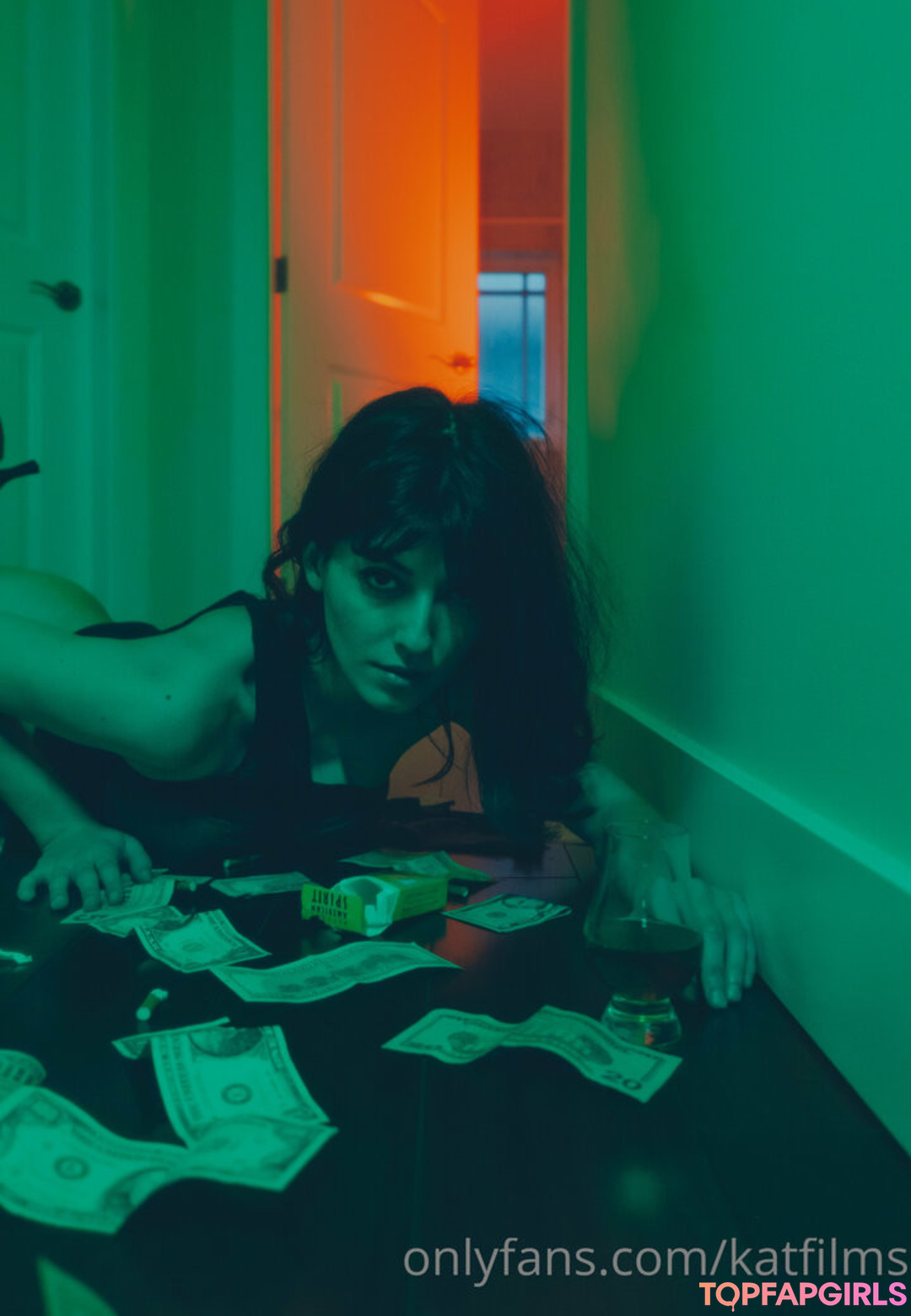 Naakte gelekte OnlyFans-foto van Kat Cabaret #291 Naakte gelekte OnlyFans-foto van Kat Cabaret #291