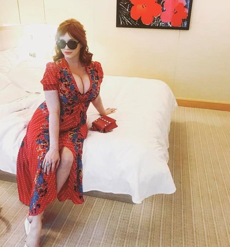 Naakte gelekte OnlyFans-foto van Christina Hendricks
