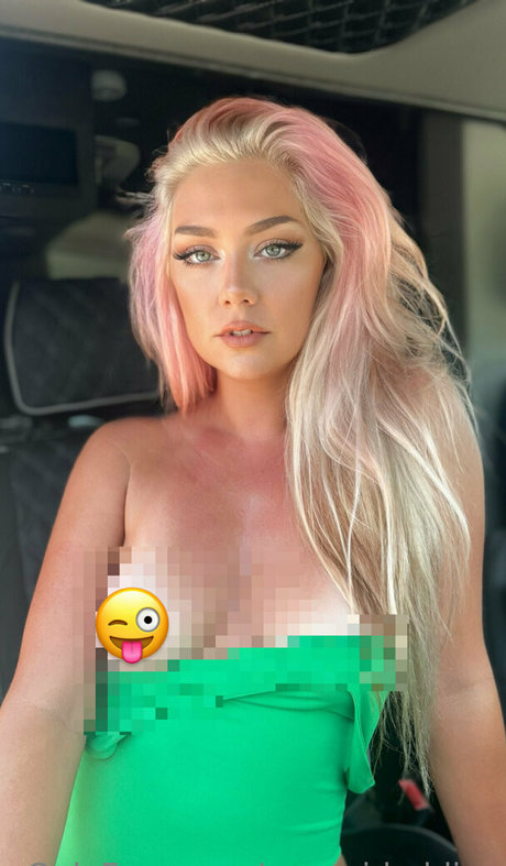 Naakte gelekte OnlyFans-foto van Senpaidaddioo