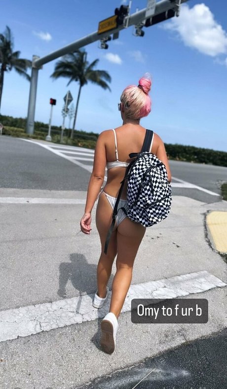 Naakte gelekte OnlyFans-foto van Senpaidaddioo
