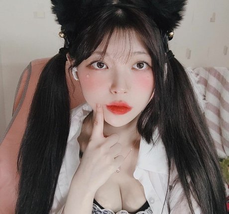Naakte gelekte OnlyFans-foto van Yudiii