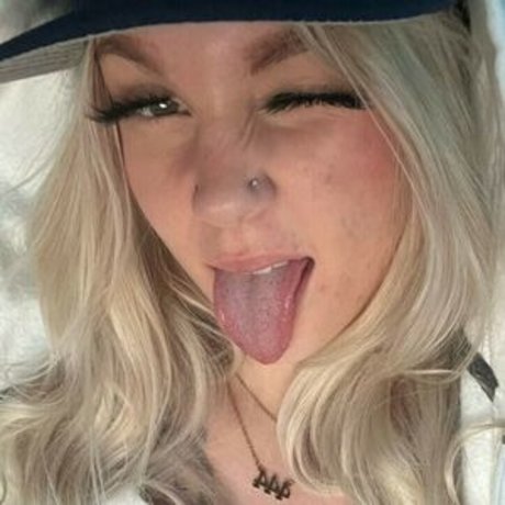 Naakte gelekte OnlyFans-foto van Sn0wbunnyy