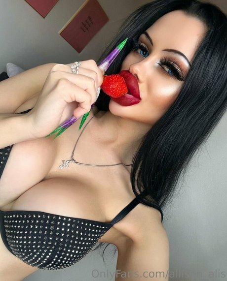 Naakte gelekte OnlyFans-foto van Allisonalis
