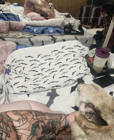 Naakte gelekte OnlyFans-foto van Missmortis