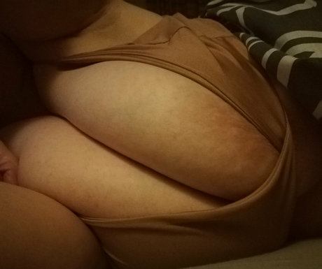 Naakte gelekte OnlyFans-foto van Bigpaireire