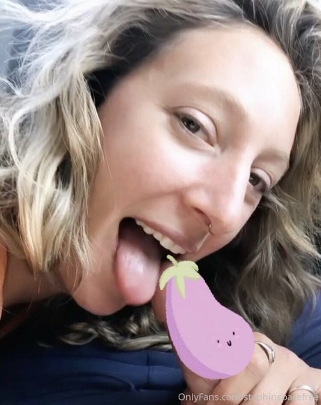 Naakte gelekte OnlyFans-foto van Stephinspacefree