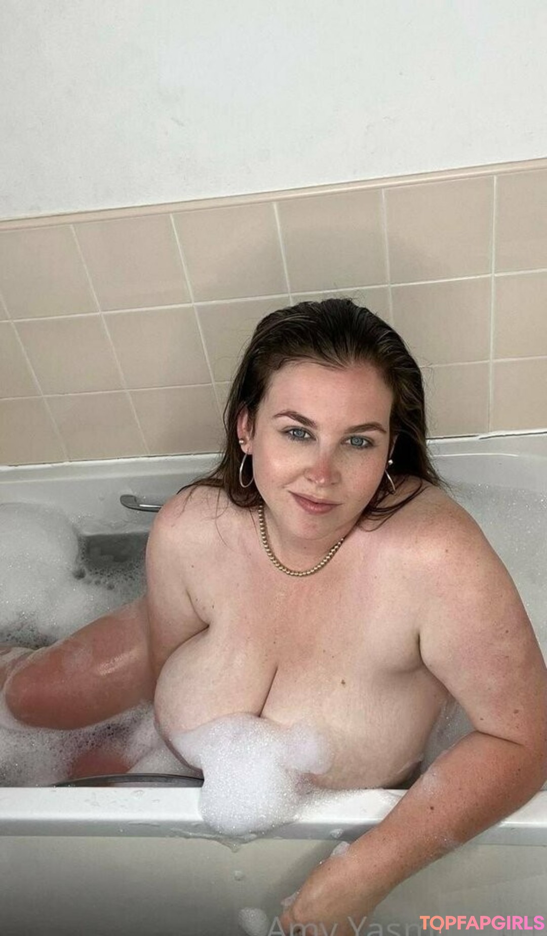 Naakte gelekte OnlyFans-foto van Amyyasmine #1068