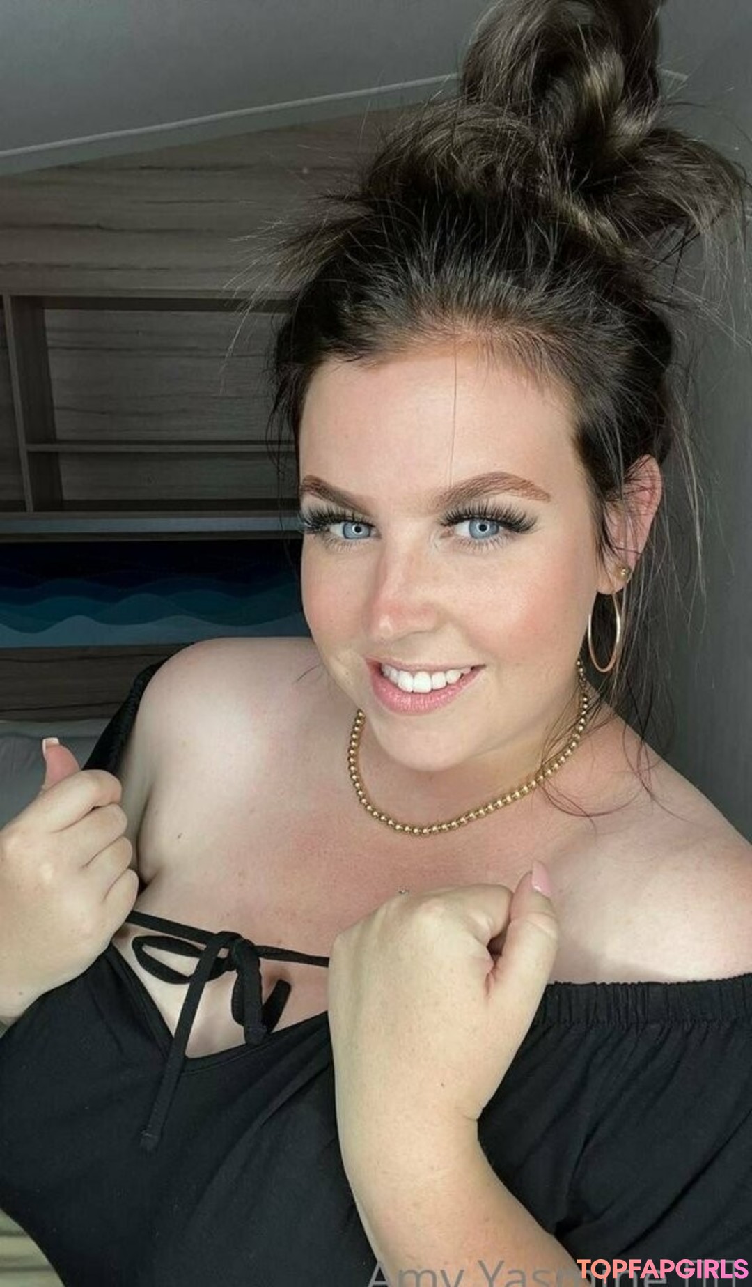 Naakte gelekte OnlyFans-foto van Amyyasmine #1092