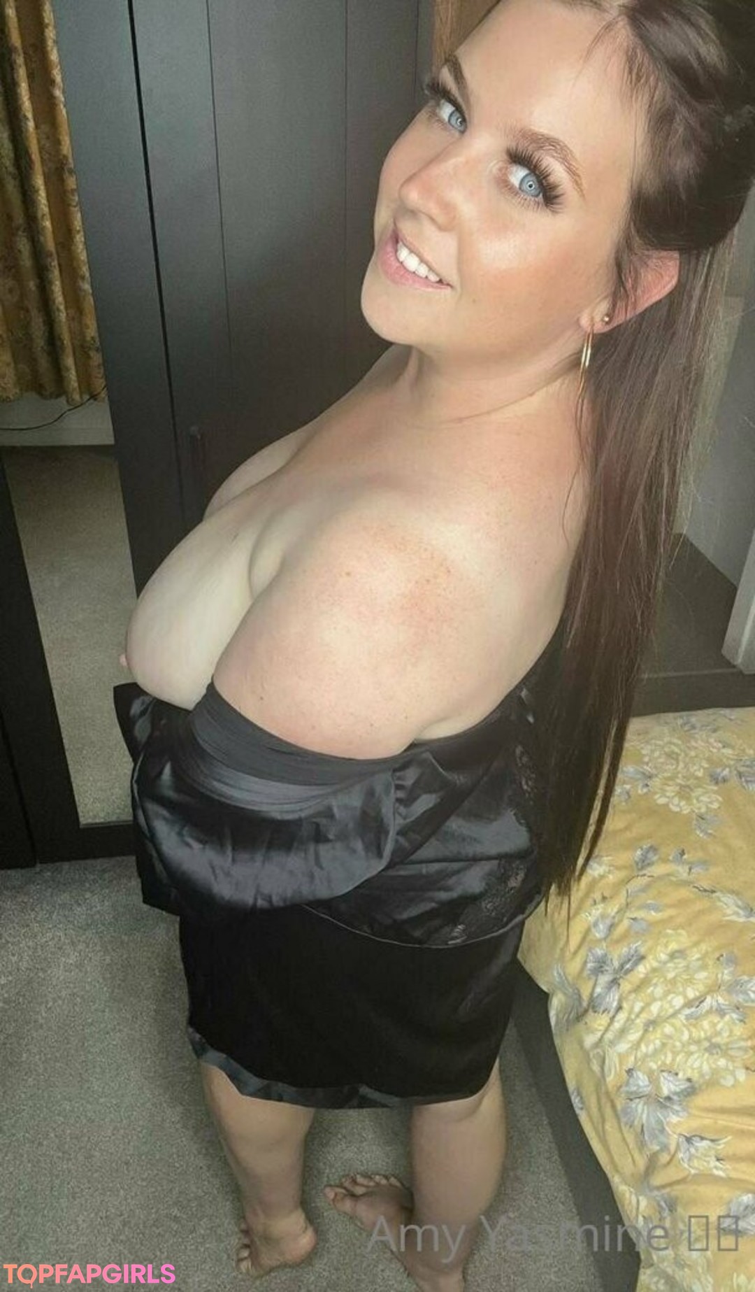 Naakte gelekte OnlyFans-foto van Amyyasmine #1139