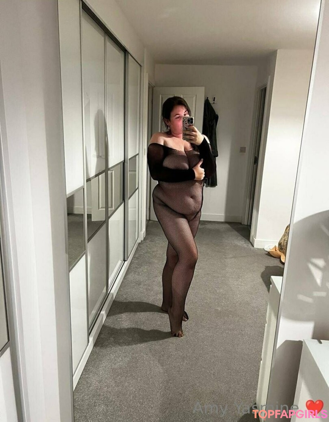 Naakte gelekte OnlyFans-foto van Amyyasmine #1348
