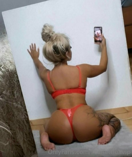 Naakte gelekte OnlyFans-foto van Scarlettfoxvip