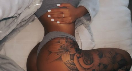 Naakte gelekte OnlyFans-foto van Scarlettfoxvip