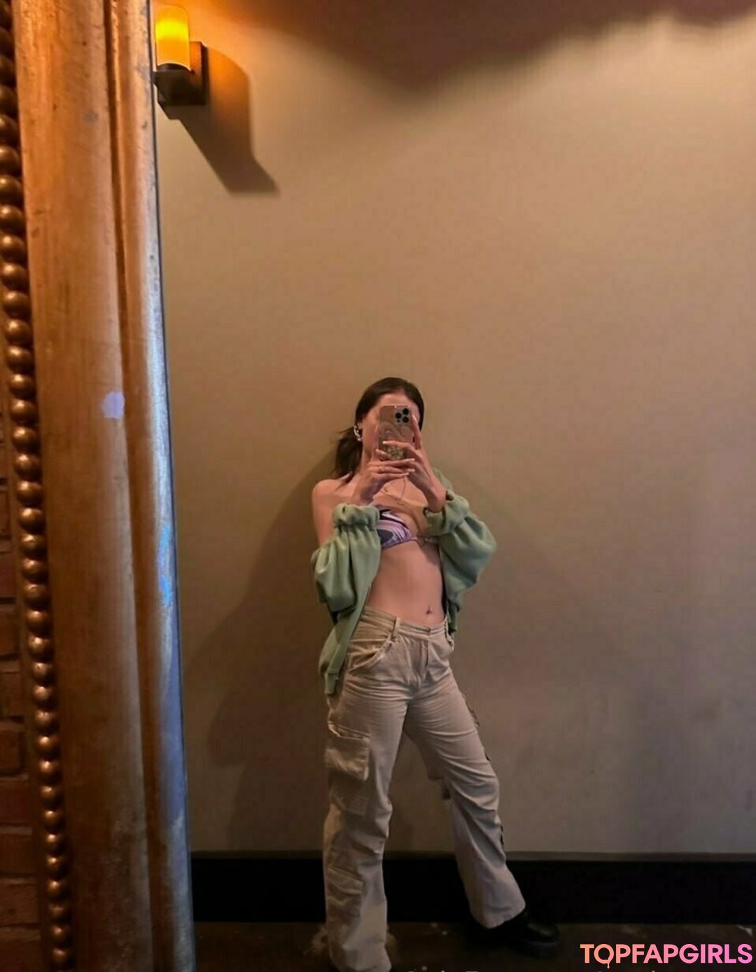 Naakte gelekte OnlyFans-foto van Senioryear #1019