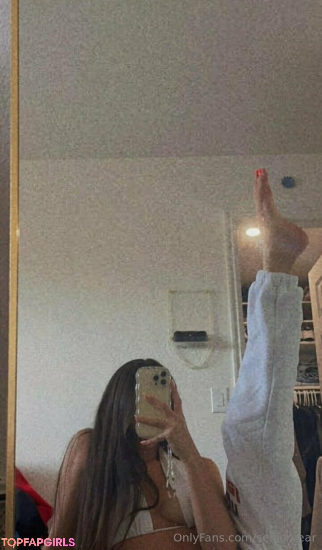 Naakte gelekte OnlyFans-foto van Senioryear #1035