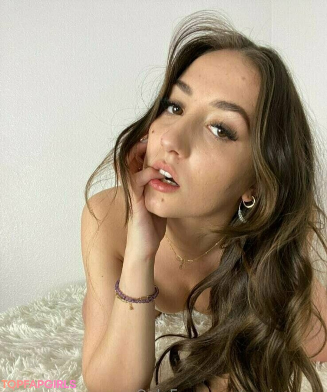 Naakte gelekte OnlyFans-foto van Senioryear #1058