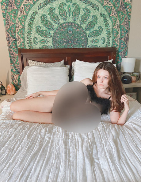 Naakte gelekte OnlyFans-foto van Girloncinema