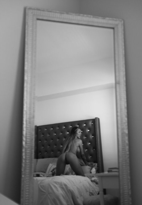 Naakte gelekte OnlyFans-foto van Cicibanks
