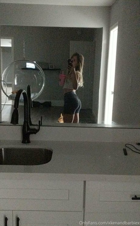Naakte gelekte OnlyFans-foto van Rosiebones