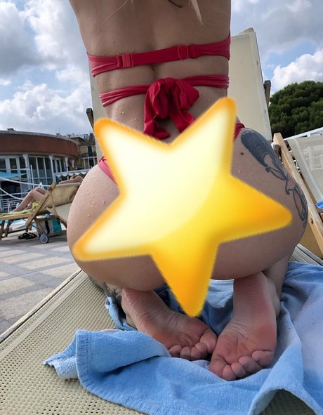 Naakte gelekte OnlyFans-foto van Kylarensw